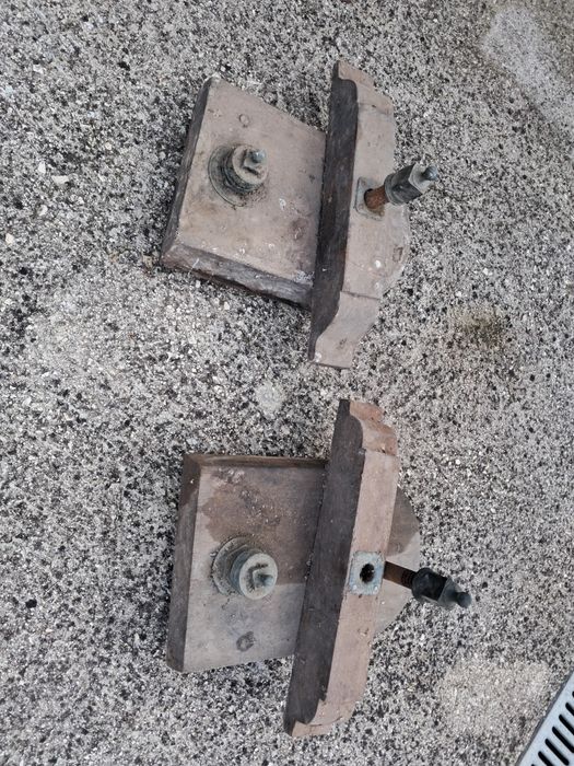 2 Postigos de depósitos vinháticos.