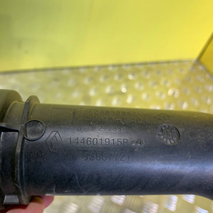 Патрубок интеркулера Трафик 3 Виваро примастар інтеркулер Т3