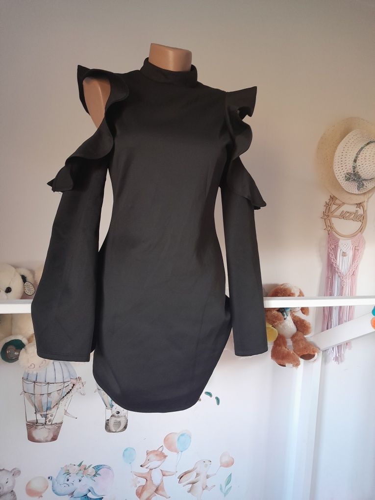 Czarna elegancka sukienka XS 34 odkryte ramiona długi rękaw