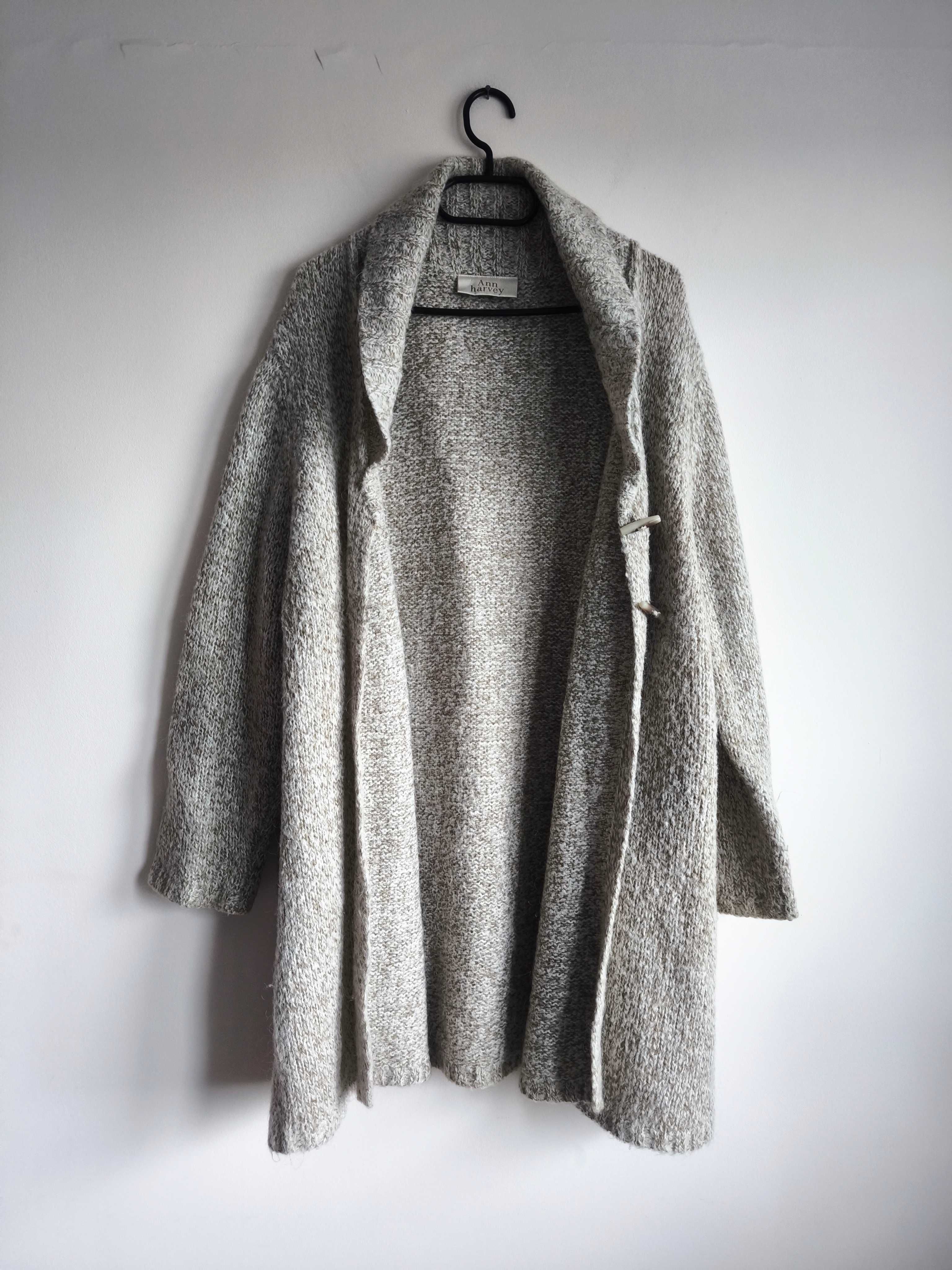 Elegancki i ciepły kardigan vintage marki Ann Harvey 44/46