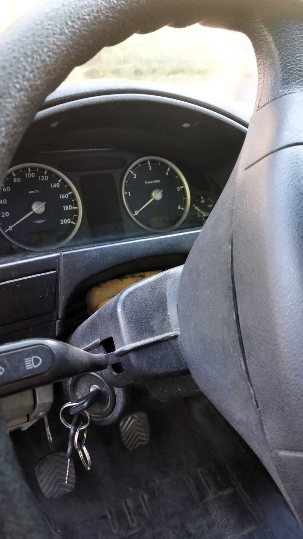Газель бортовая 33023