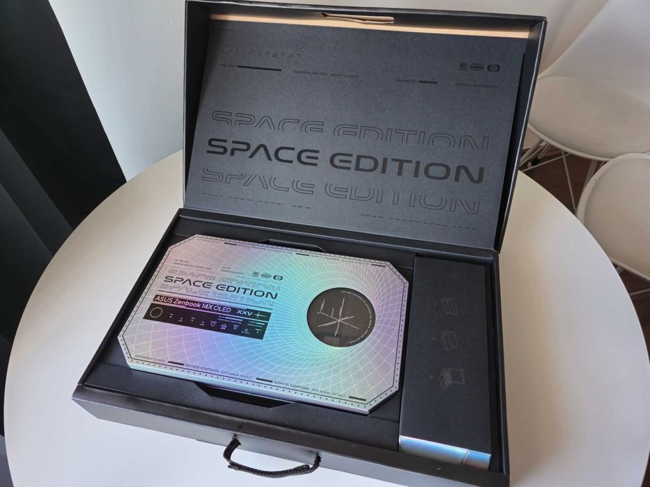 Asus Zenbook Space Edition i7-12700H, 16GB RAM, 1TB SSD, WIN 11, OLED