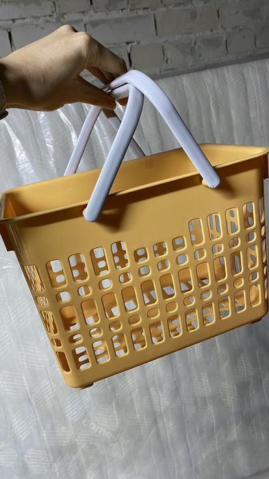 Іграшкові пластмасові кошики