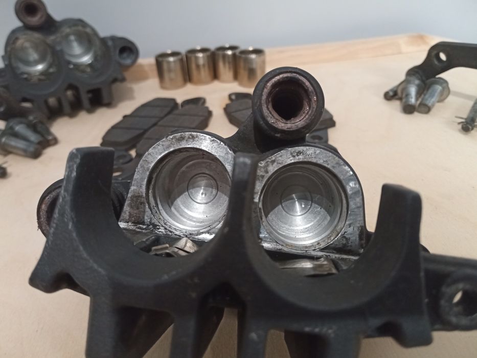 Zaciski hamulcowe suzuki vstrom sv bandit gs