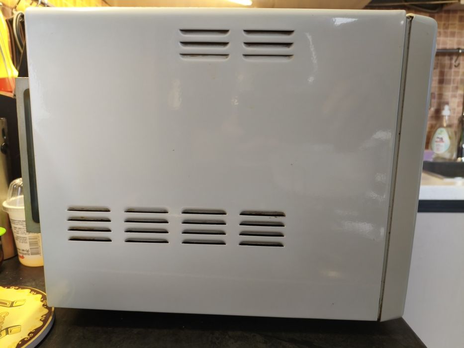 Печь микроволновая "Sumsung"