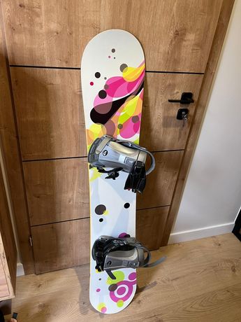 Deska damska snowboardowa z wiązaniami 144