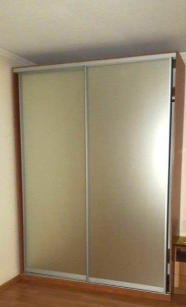 Продаю шафу-купе в хорошому стані