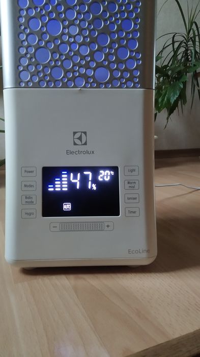Зволожувач повітря ELECTROLUX EHU-3715D