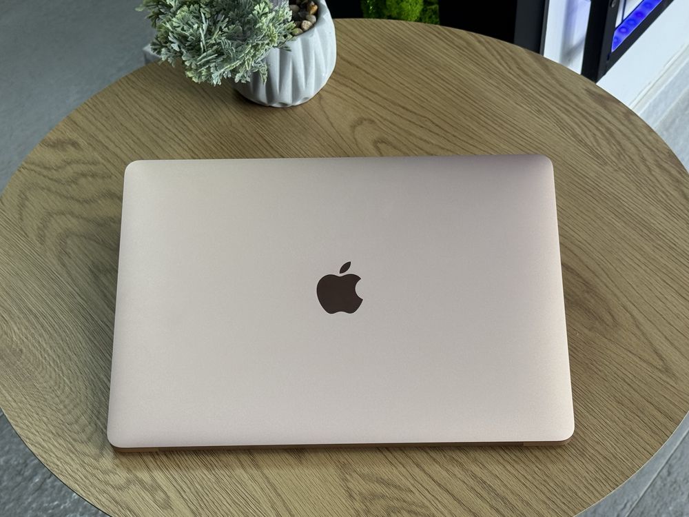 Macbook Air M1 2020 8/256SSD Ідеальнийстан! Гарантія! Магазин! Макбук!