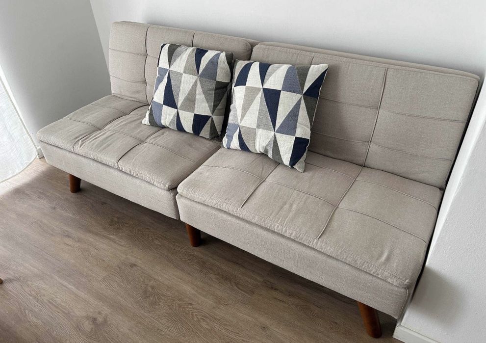 Sofá (pode ser transformado em cama)