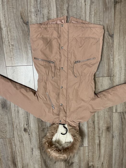 Продам рожеву курточку,для дівчинки(на зиму)