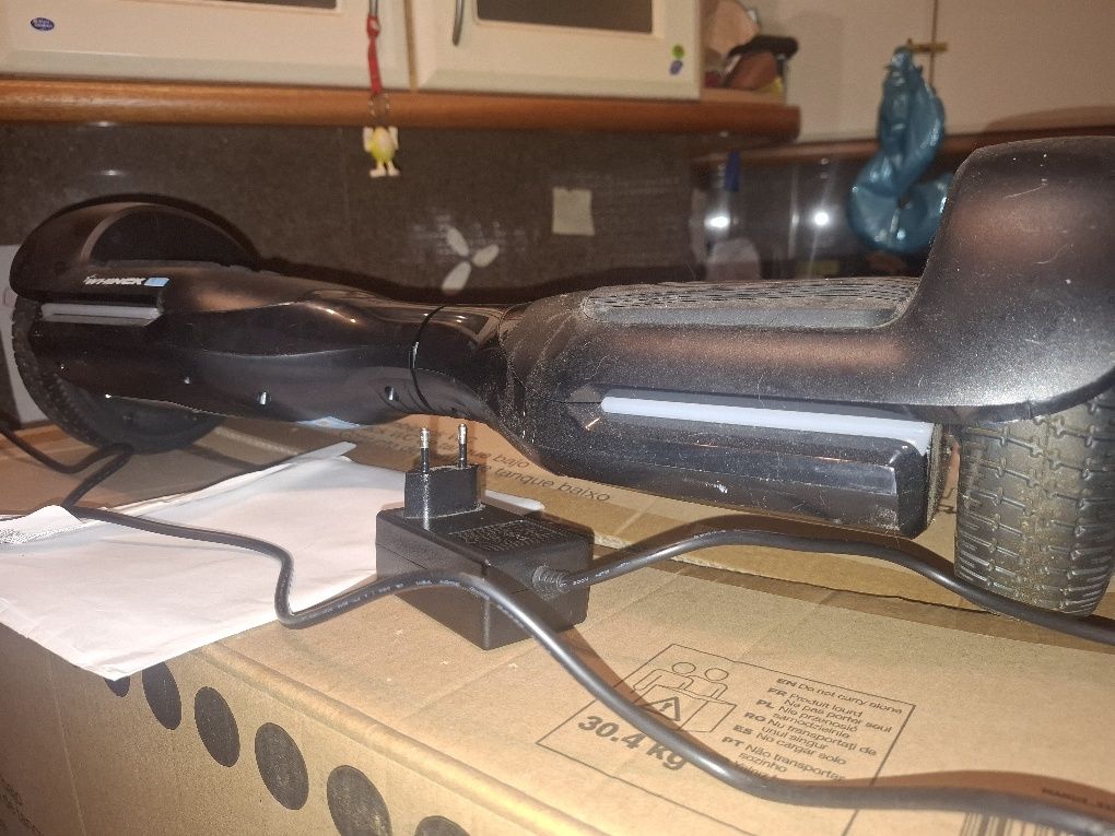 Vendo hoverboard teve pouco uso ,mas agora não tecebe carga.