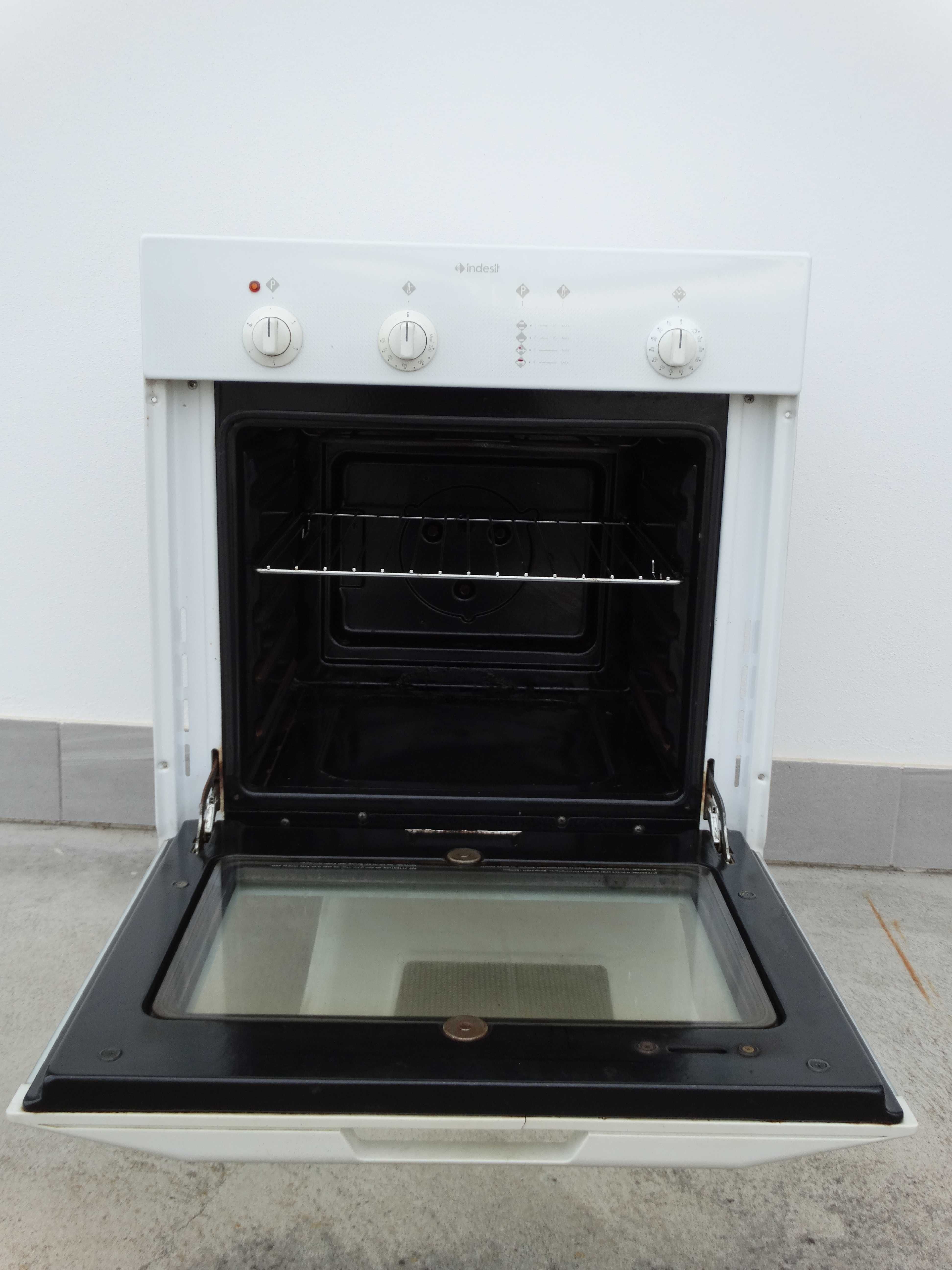 Forno elétrico Indesit de encastrar