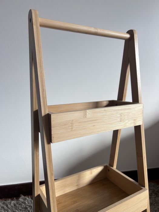 Estante WC com 3 niveis em Bambu