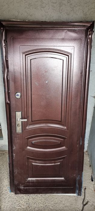 Двері вхідні б.у.