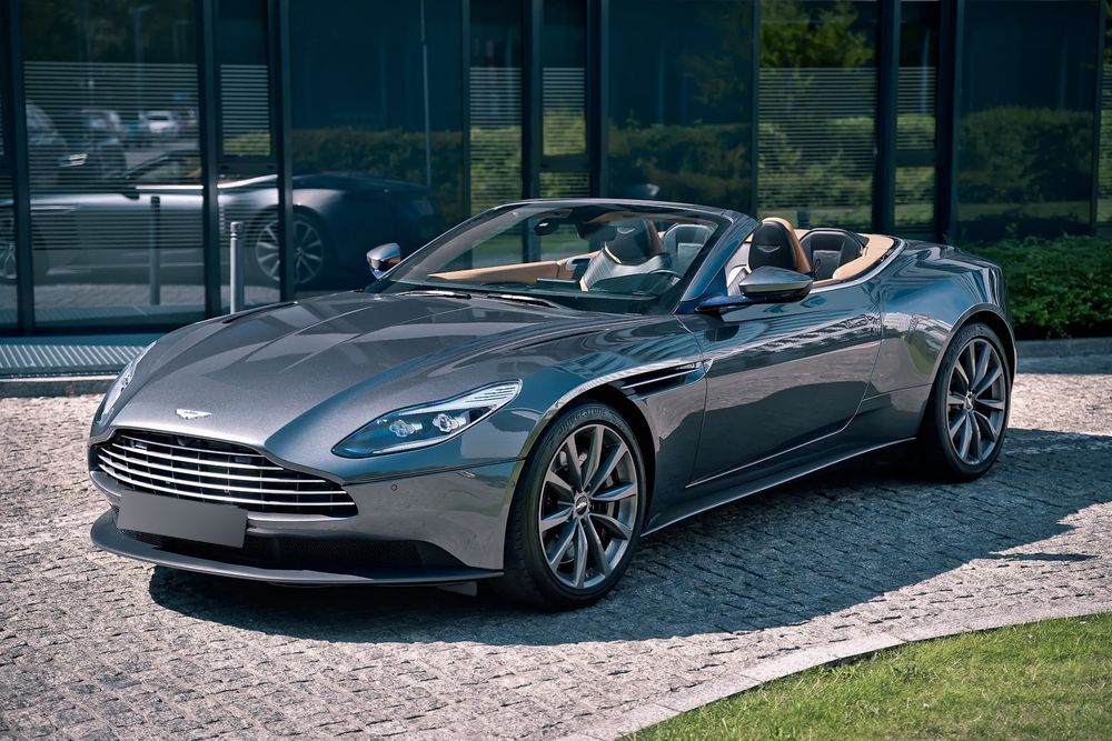 Aston Martin DB11 Nowa cena -  zadbany o niskim przebiegu