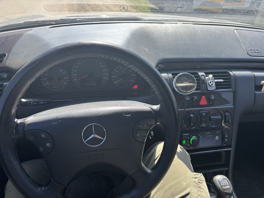 Mercedes w210 E200