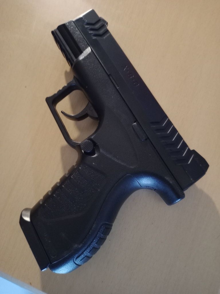vendo  pistola,  depressão  4.5  com boa, pressão com algumas esferas