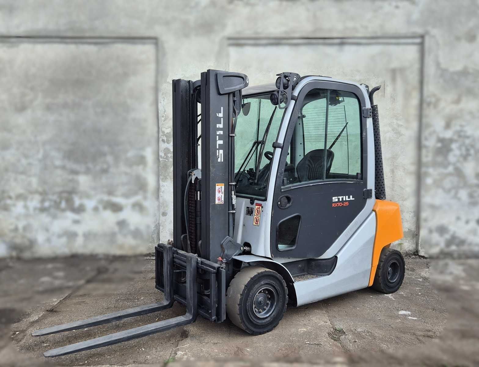 Still 2500kg • 2019r • DIESEL • TRIPLEX • 5 tys h • 4 sekcje • leasing