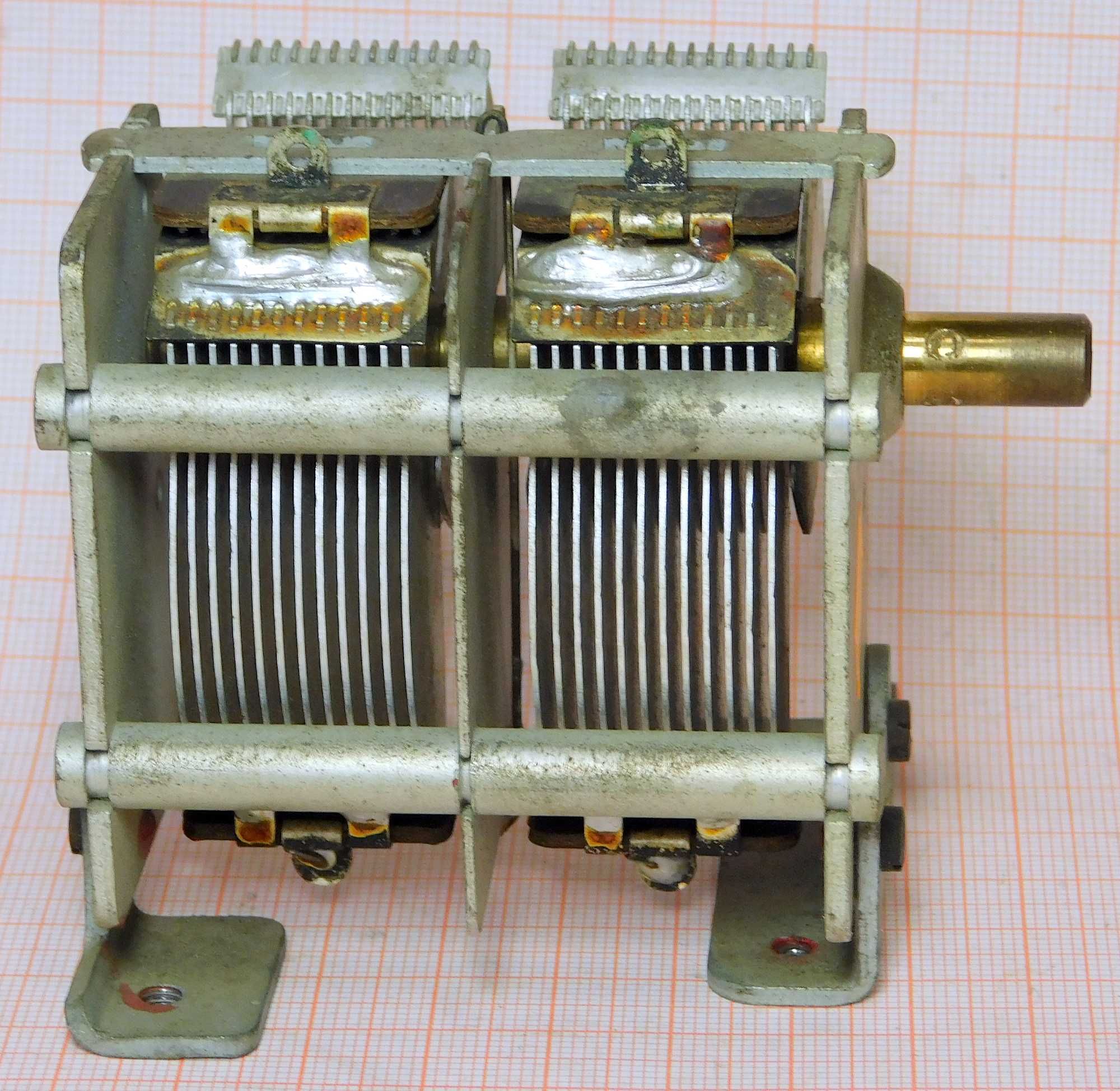 Kondensator powietrzny zmienny 450pF + 450pF [R2]CZ30A