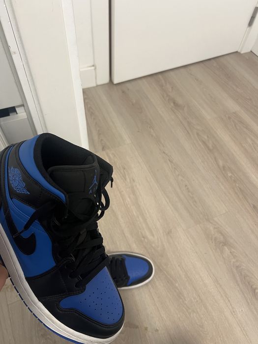 Jordan 1 mid azul e preto