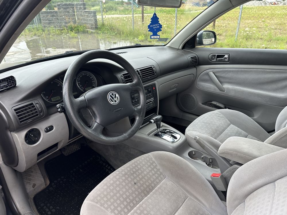 Volkswagen Passat B5 LIFT 2002r. 130km Automat, sedan, dobry stan!