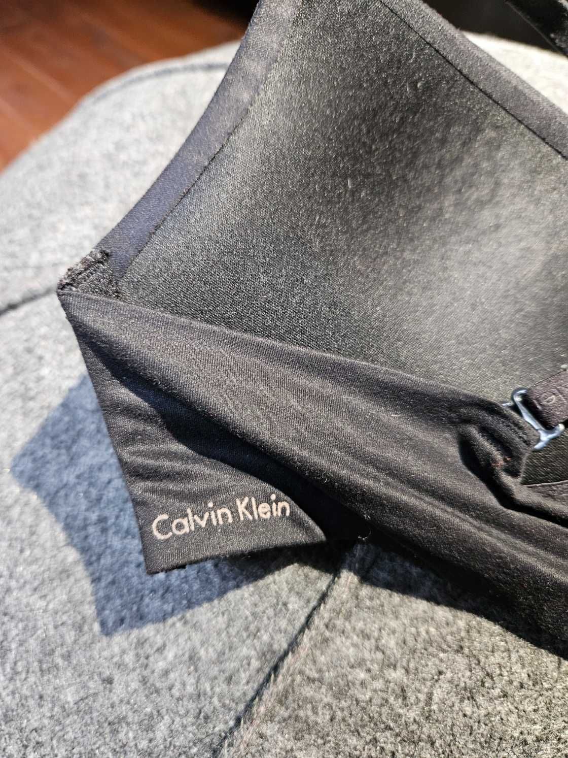Biustonosz Calvin Klein 75B dobry