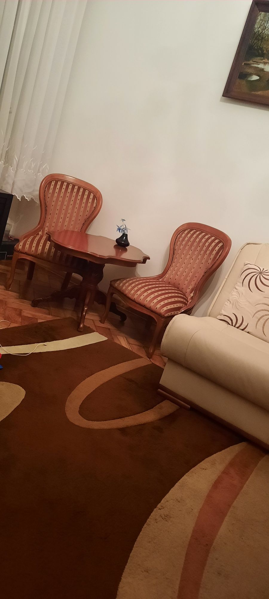 Sprzedam stolik z krzesłami.