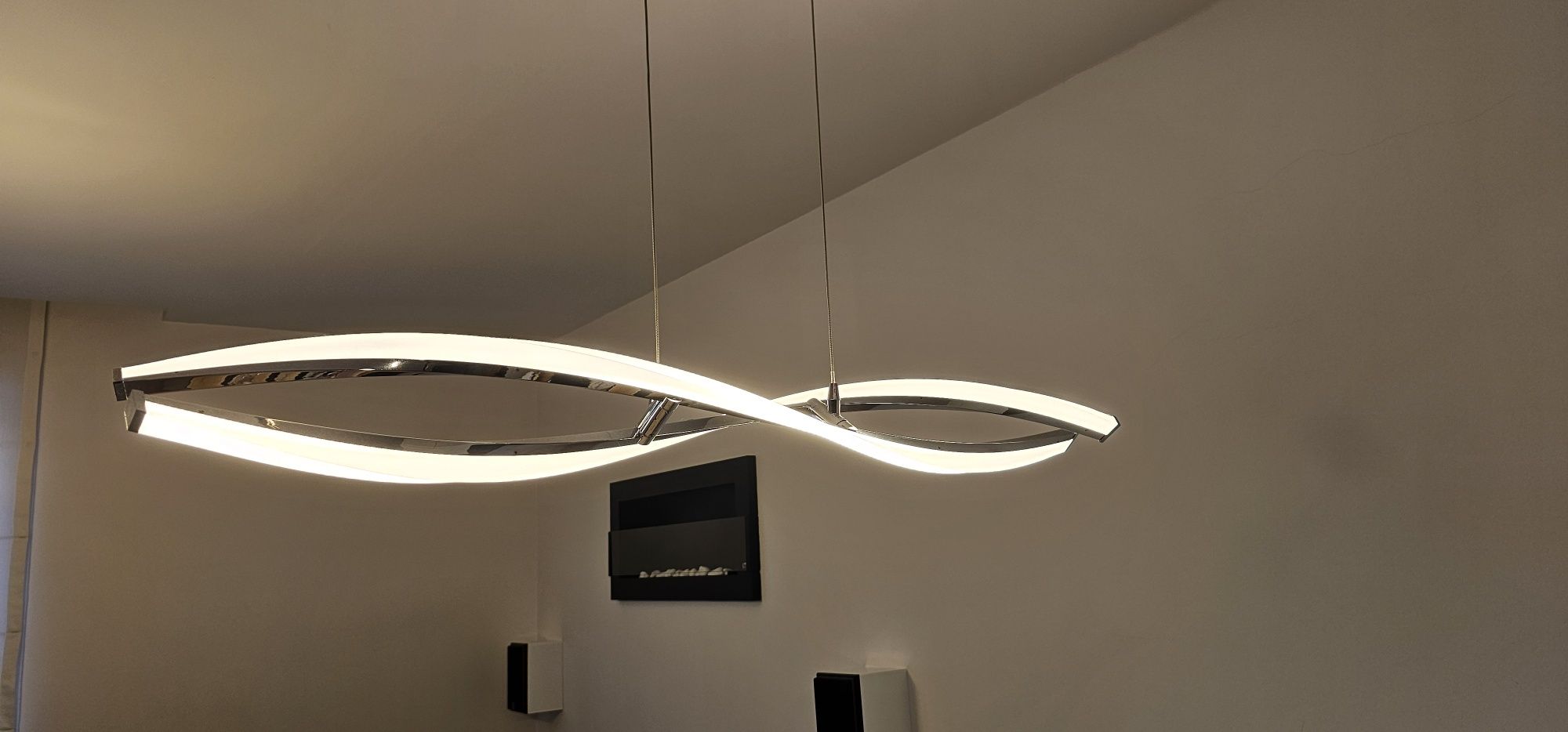 Lampa LED bez uszkodzeń jak nowa Na prawdę polecam
