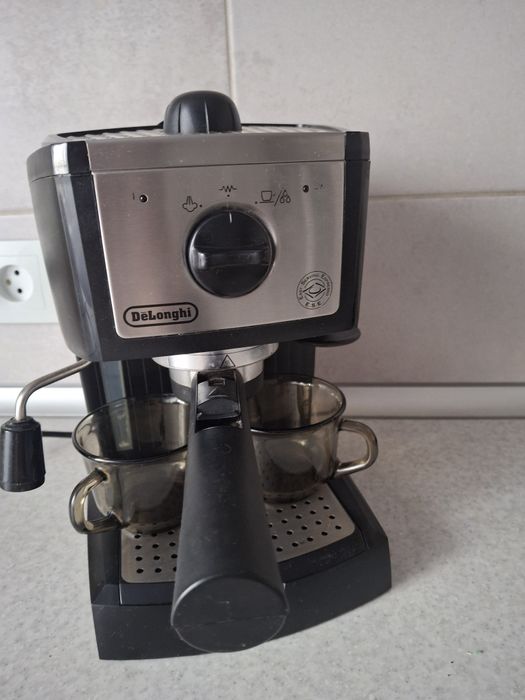 Кавоварка Delongi EC 156.B