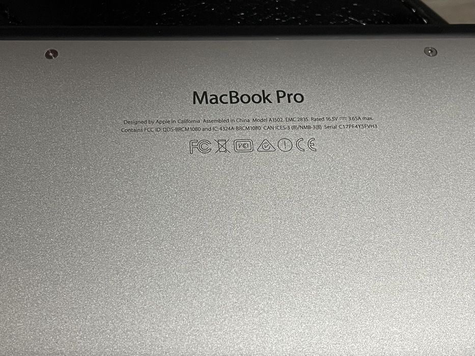 Продам MacBook Pro (с дисплеем Retina, 13 дюйм., начало 2015 г.)