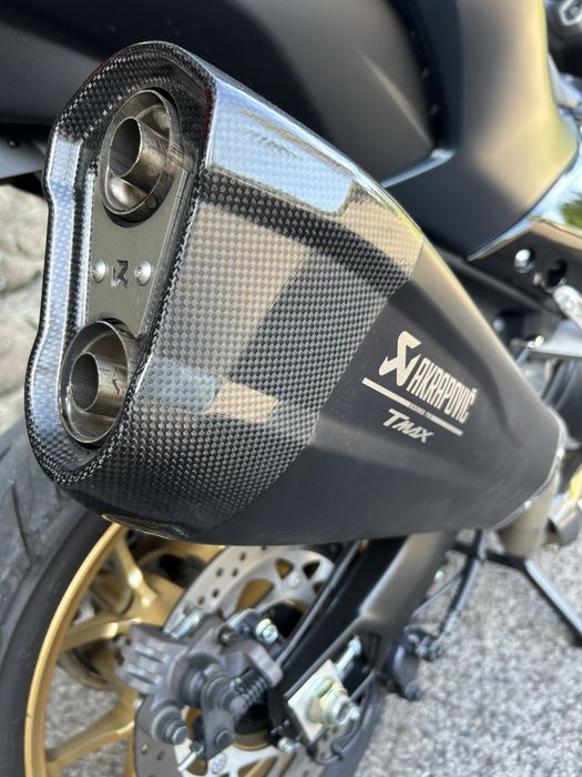 Com apenas 300 kms - T-Max 560 Tech Max