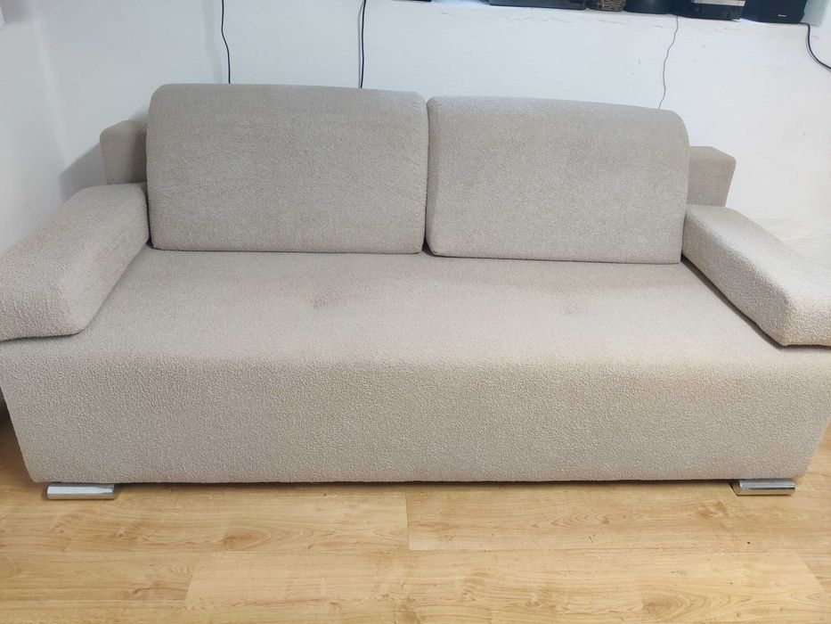 kanapa, sofa rozkładana bukla beż