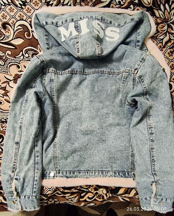 Джинсовая куртка