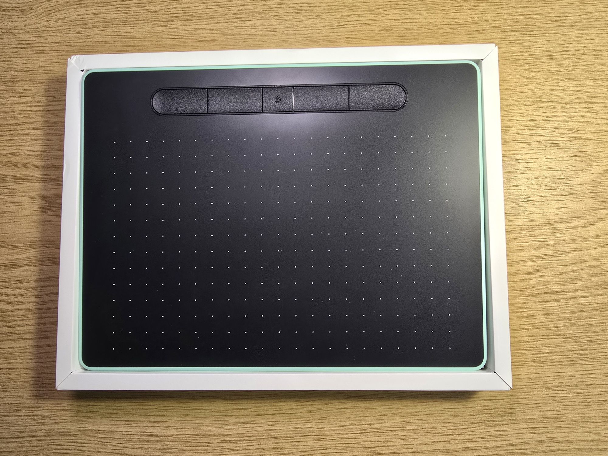 Tablet graficzny Wacom Intuos M - CTL-6100WL  - bluetooth - gwarancja