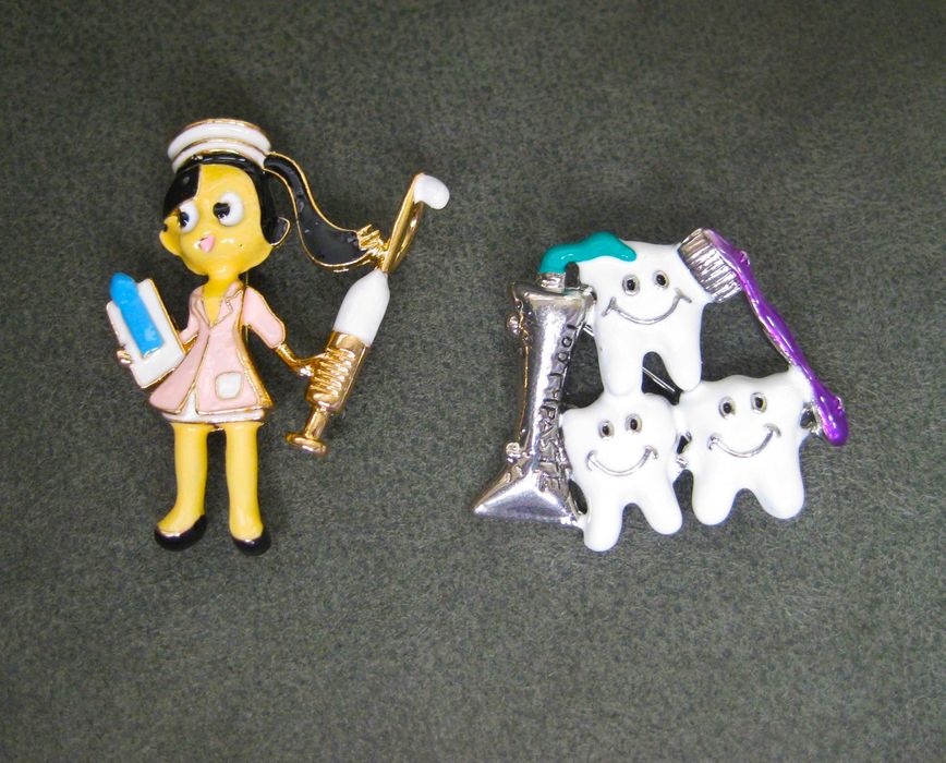 Alfinete / Broche / Pregadeira Dentes Saudaveis NOVO