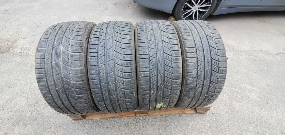 Зимові шини 225 35 R19 Toyo Snow Prox S954 Japan 2020рік