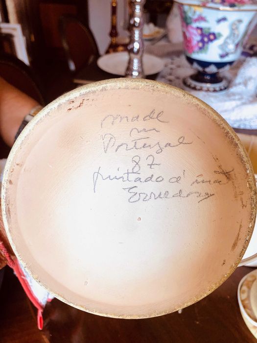 Candeeiros em cerâmica pintados à mão