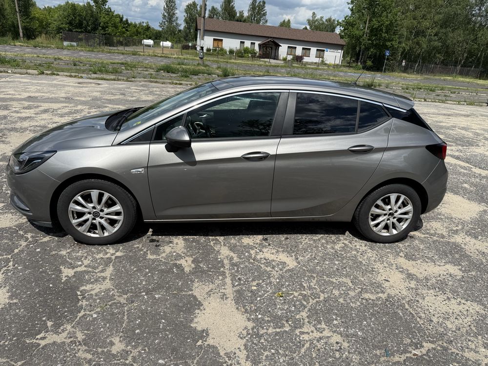 Opel Astra K 1.4 T 2016rok
