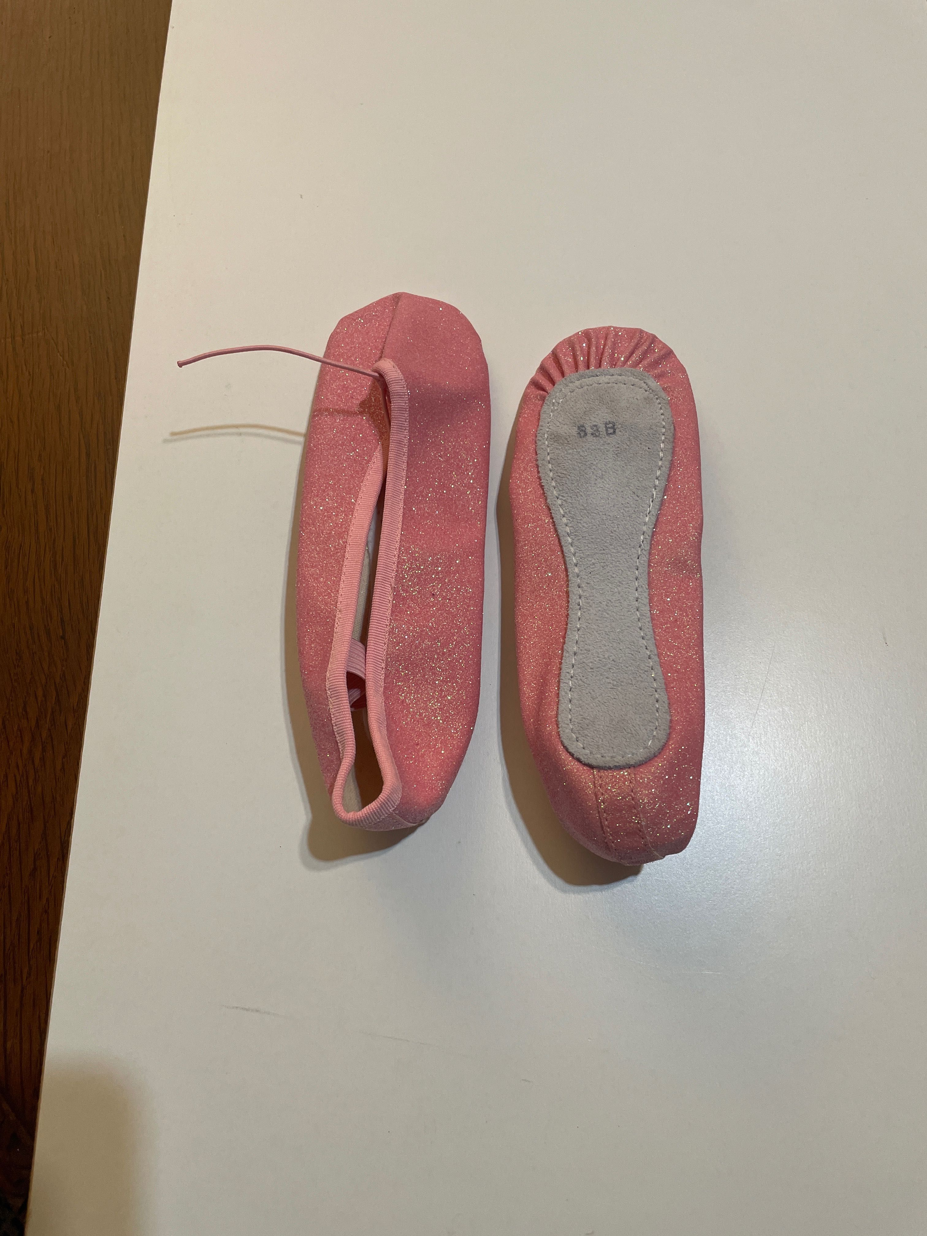 Balé roupa e sapatilhas