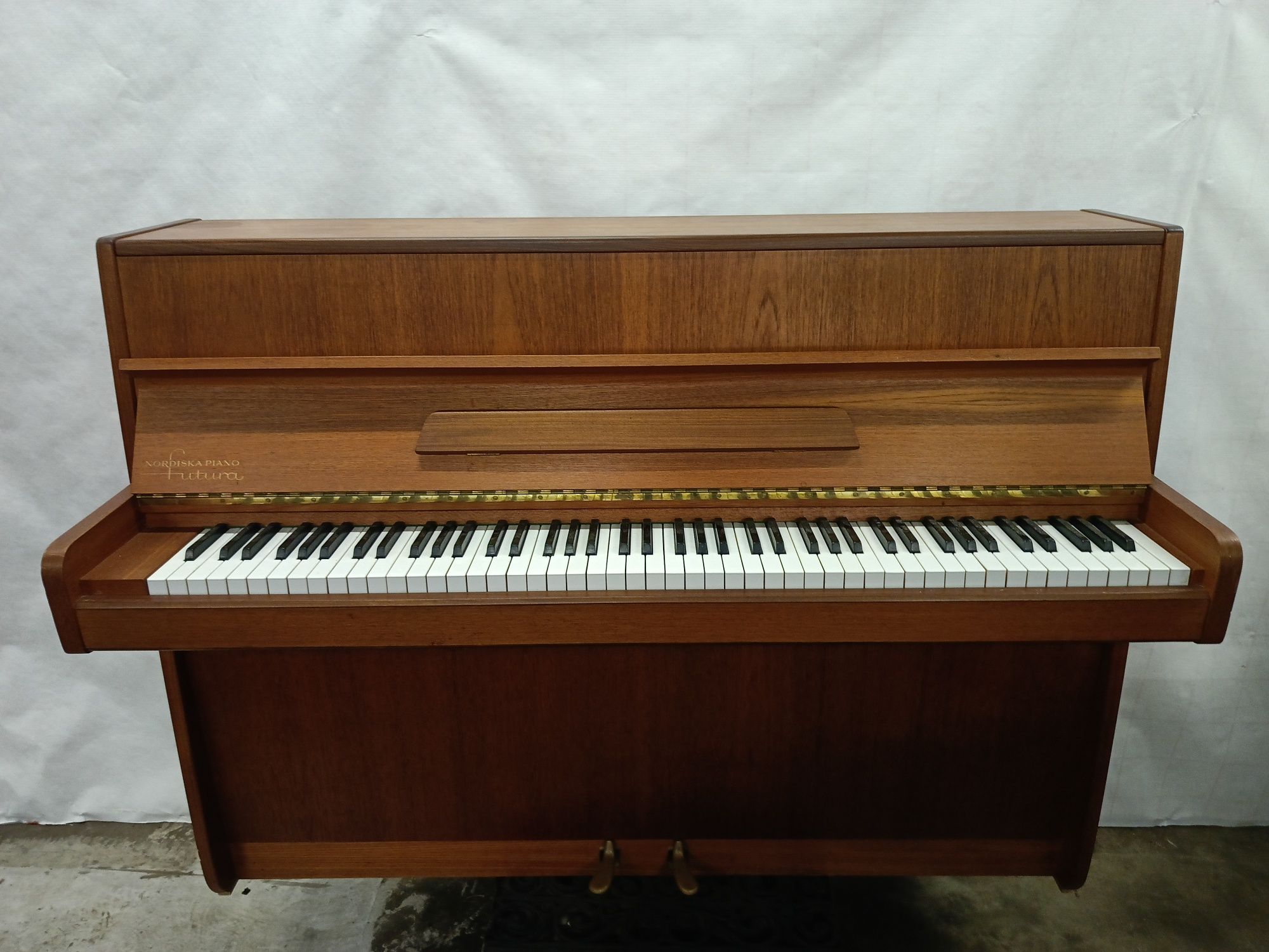 Pianino "nordiska futura"