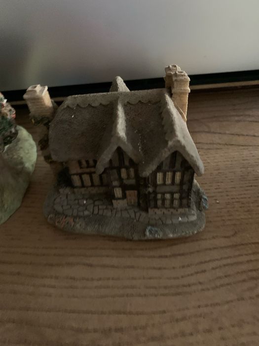 Coleção de 9 casinhas típicas portuguesas todas 30€