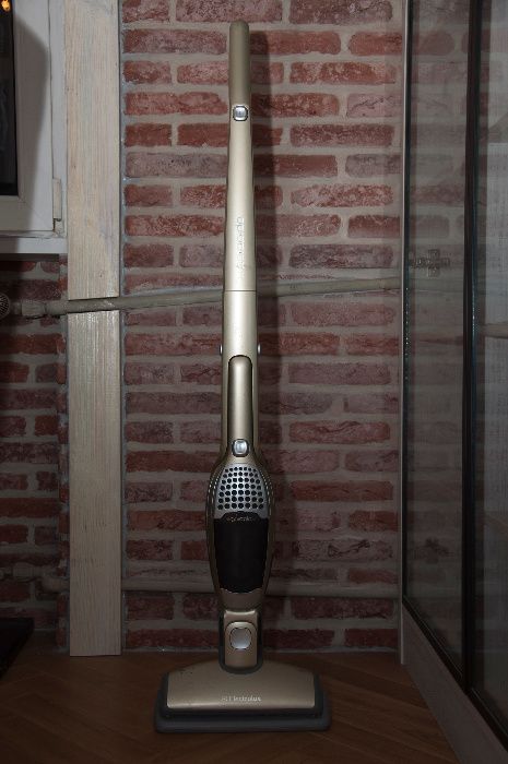 Odkurzacz pionowy Electrolux Ergorapido ZB2811