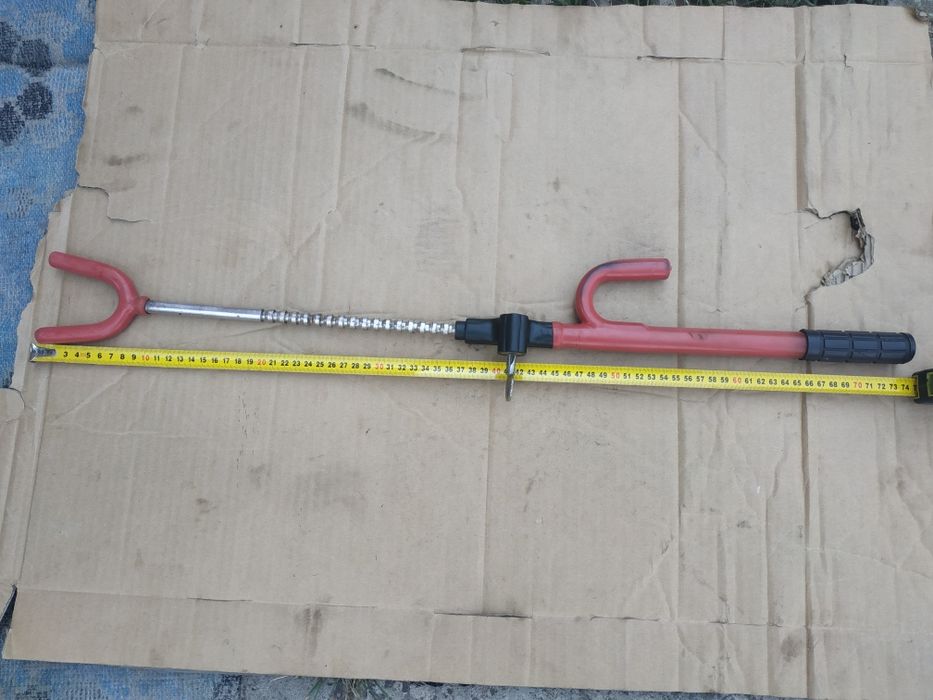 Замок на руль блокиратор руля антиугон