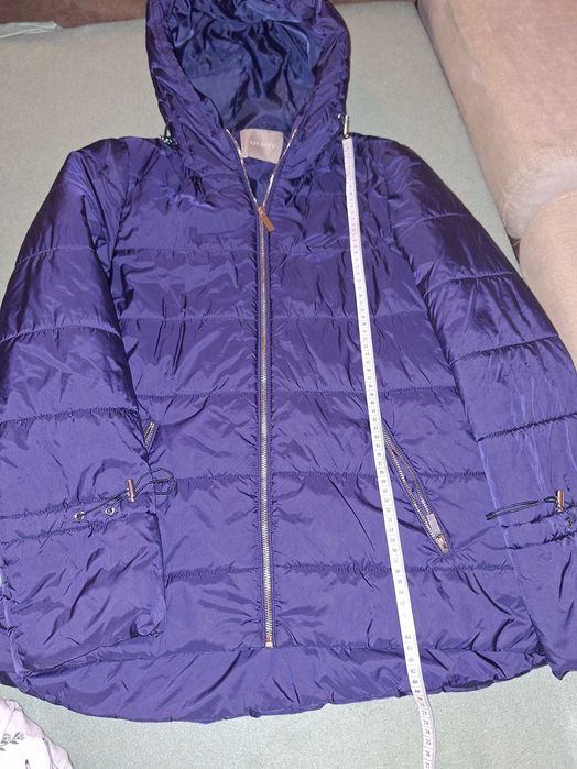 Damska kurtka z kapturem