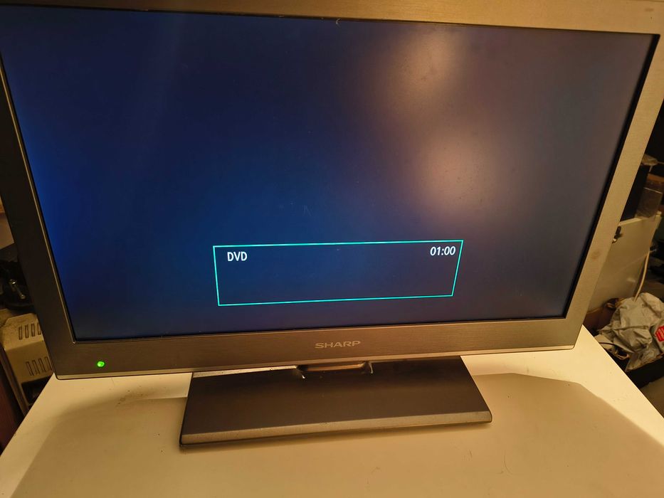 Telewizor LCD Sharp 22" DVD LC-22DS240E
