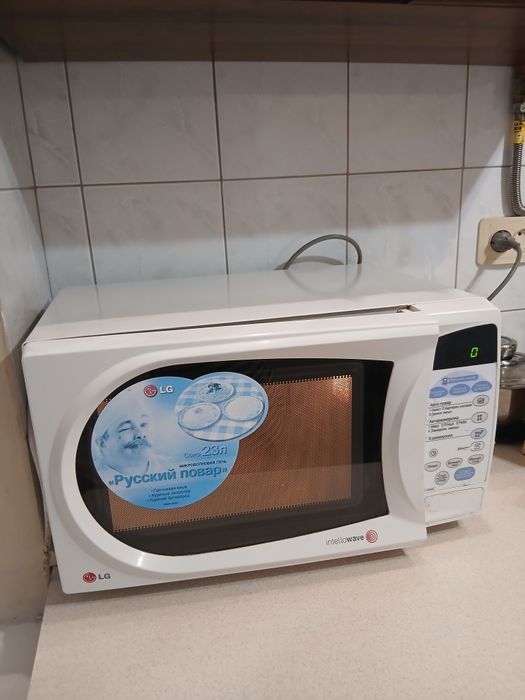 Мікрохвильова піч "LG"