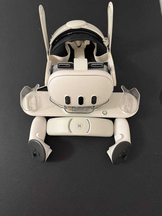 Meta Quest 3 128GB + зарядня станція + доп акум + охолоджувач + кабель