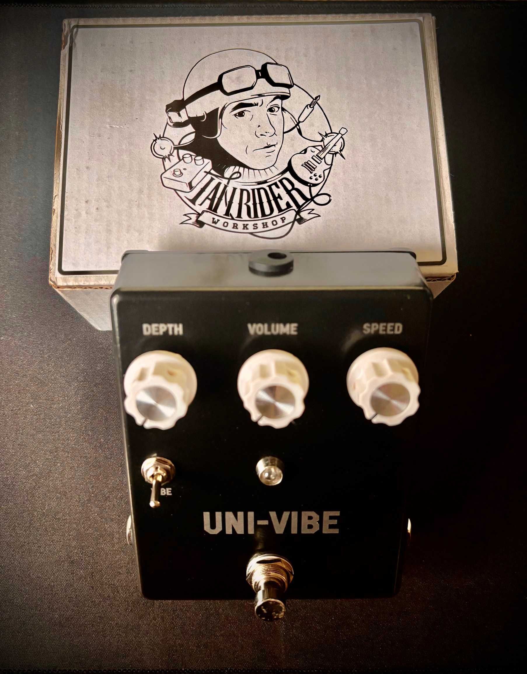 UNI-VIBE Chorus/Vibrato (klon)