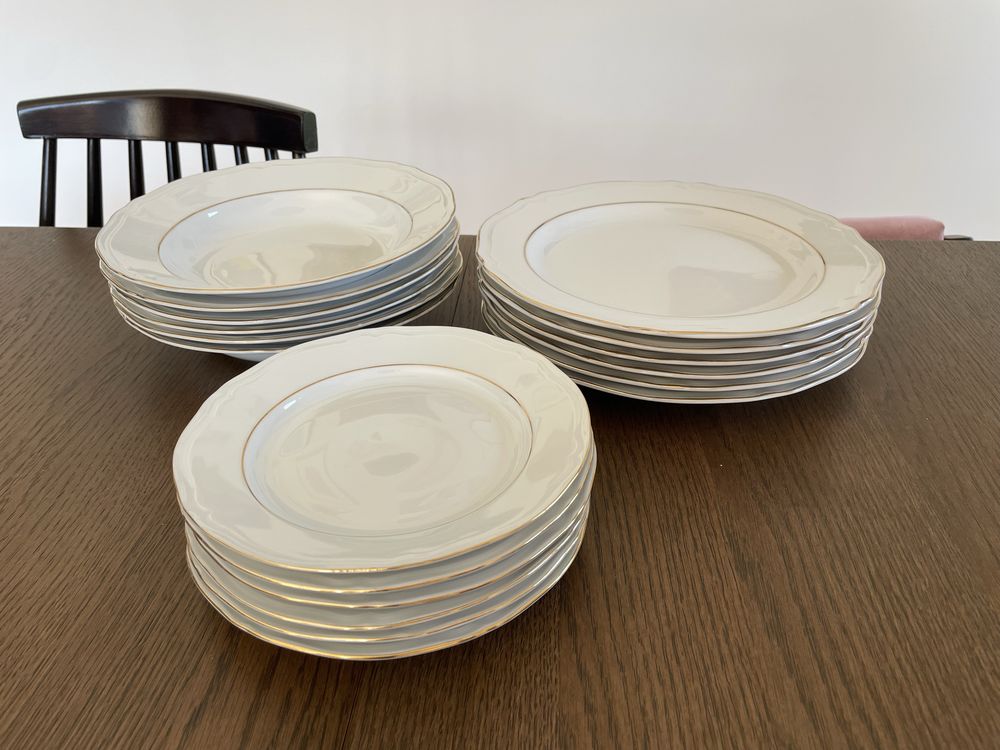Zastawa karolina 18 elementów złota linia biała porcelana